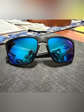 Oakley silver XL polarized sunglasses